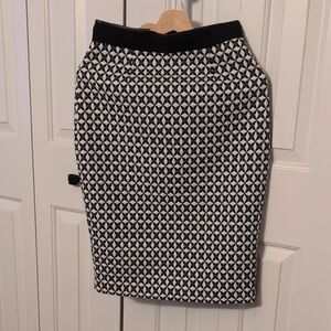 Chic Black and White Women's Pencil Skirt